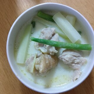 鶏肉と大根の豆乳スープ